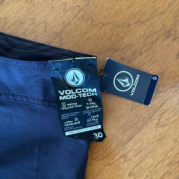 Volcom swim trunks - Picture 2 of 4